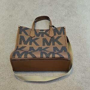 NWOT Michael Kors Maple Large Brown Tote Bag